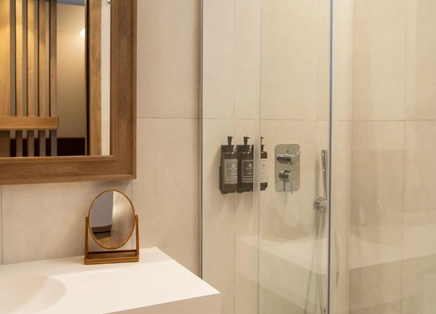 Hotel Well And Come 马拉加
