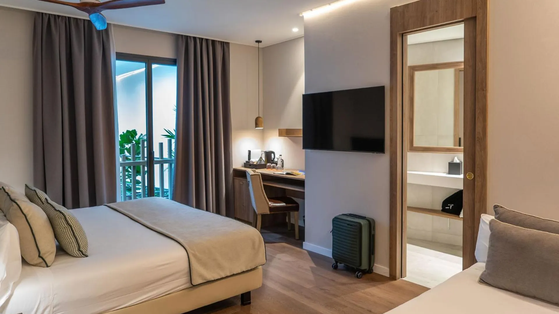 Hotel Well And Come 马拉加