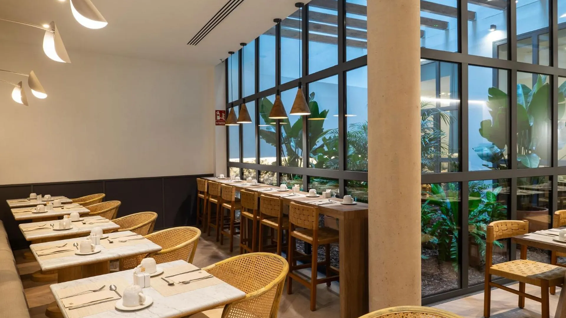 ****  Hotel Well And Come Malaga Spain