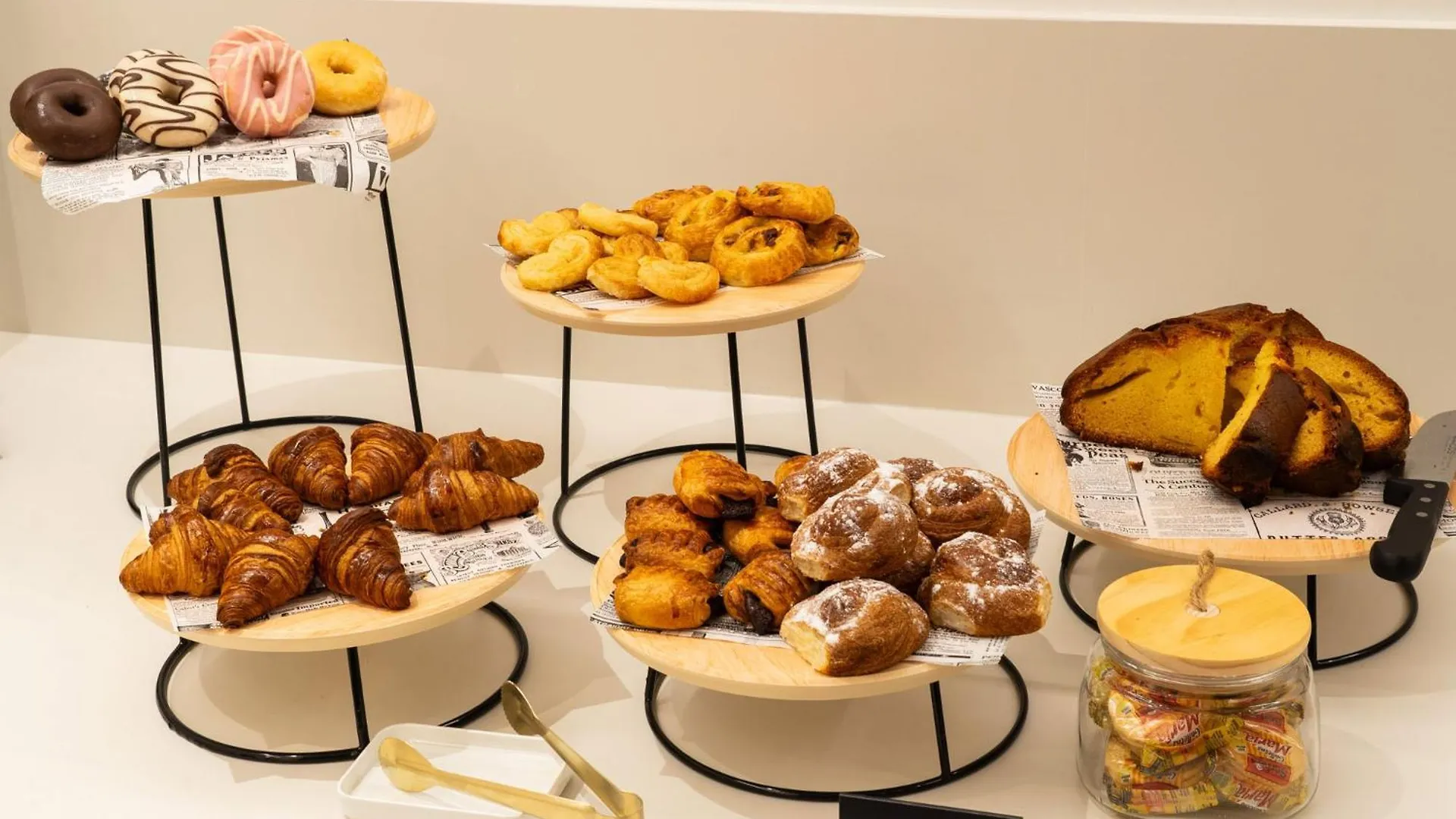 Hotel Well And Come مالقة