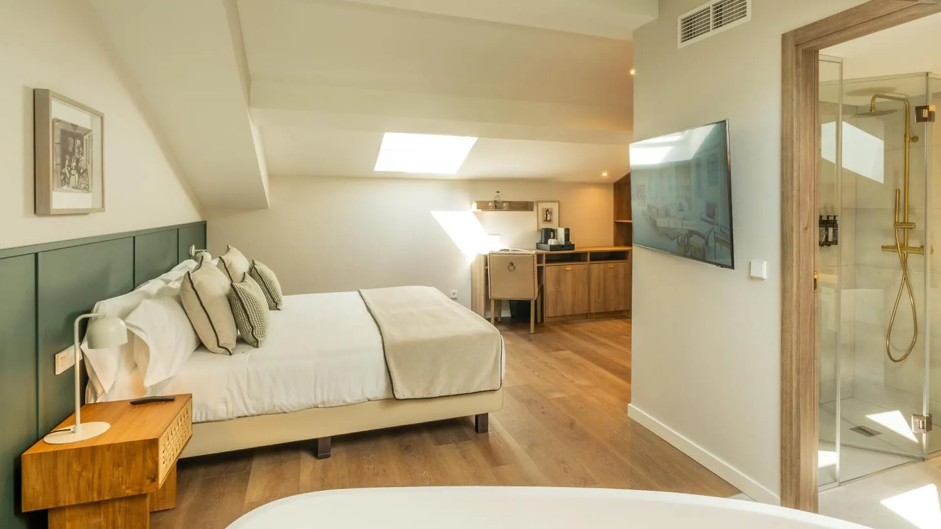****  Hotel Well And Come مالقة إسبانيا